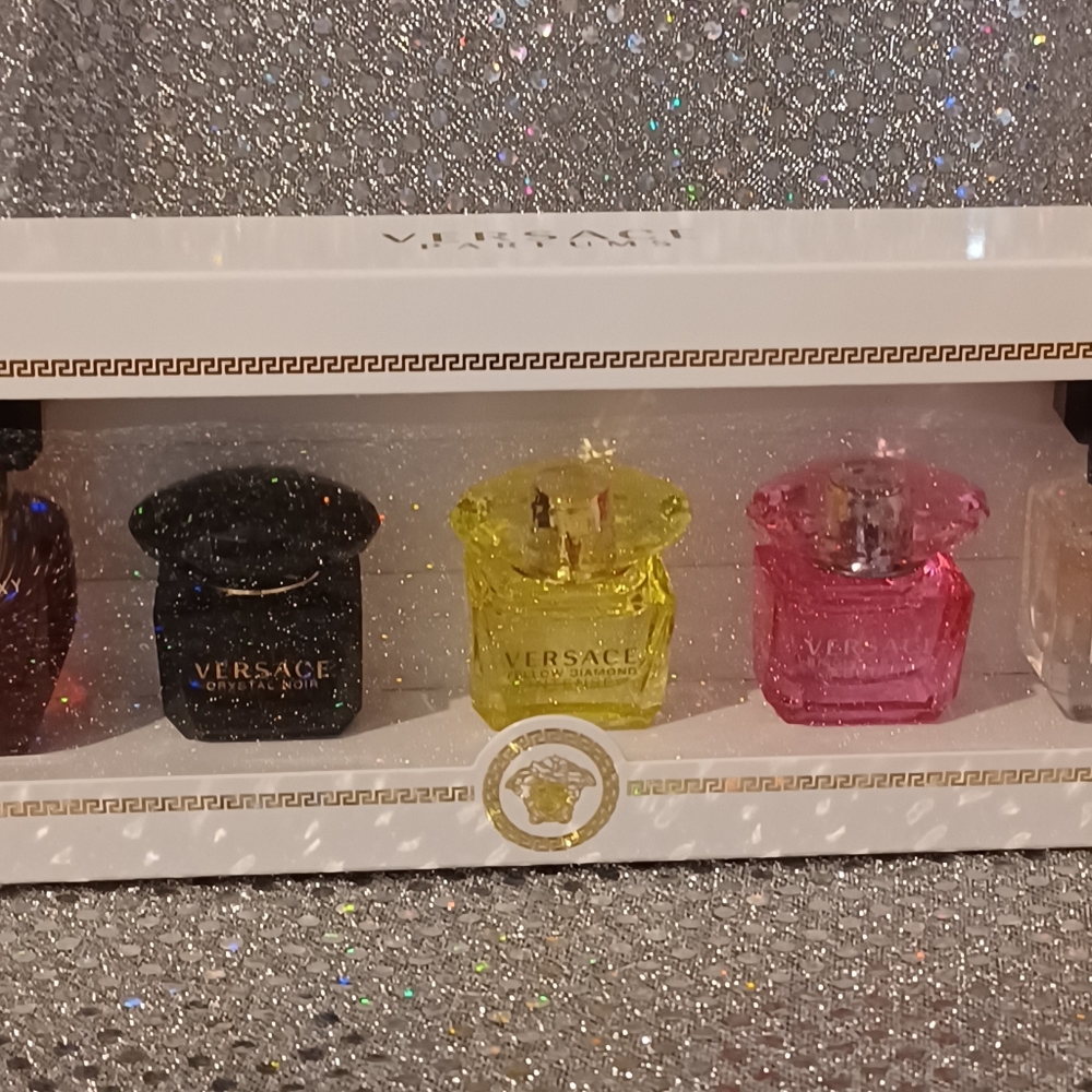 Versace Display Box (Only Box Included - Bottles Used as Examples) - Picture 4 of 4